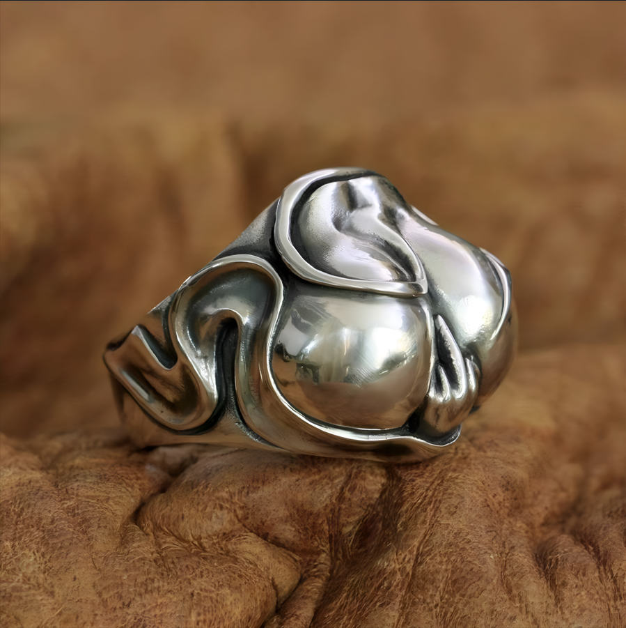 Bold Silver Ring | Cat’s Secret Freedom